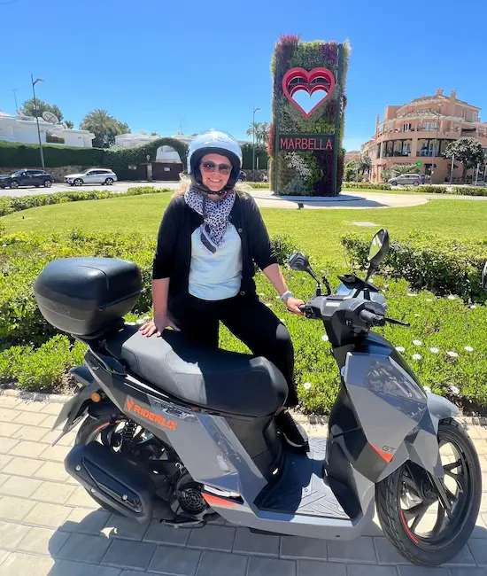 Cliente alquiler de moto en Marbella Cliente alquiler de moto en Marbella